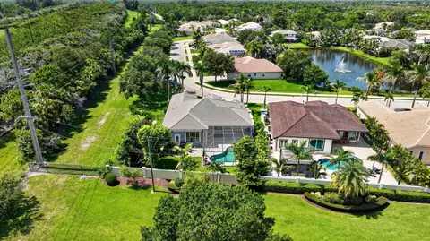 View/Area - 755 SW River Bend Cir, Stuart, FL 34997 photo 6 of 20
