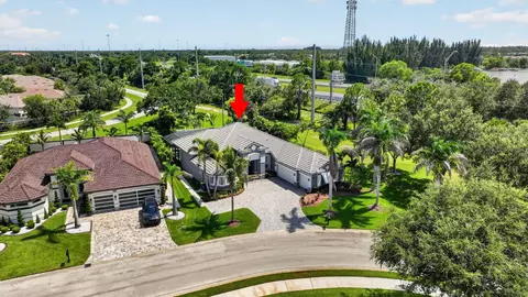 View/Area - 755 SW River Bend Cir, Stuart, FL 34997 photo 3 of 21