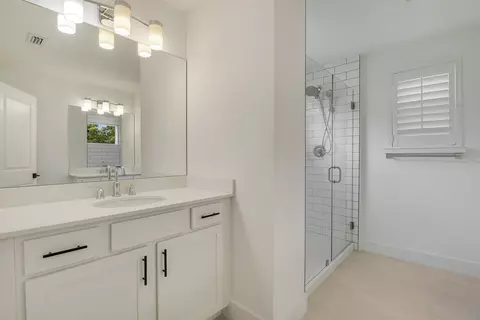 Bath - 202 Preserve Trl S, Stuart, FL 34994 photo 1 of 5