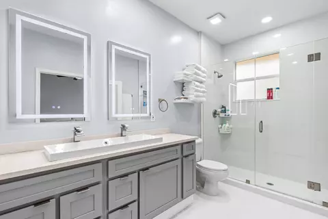 Bath - 5430 SE Moseley Dr, Stuart, FL 34997 photo 2 of 5