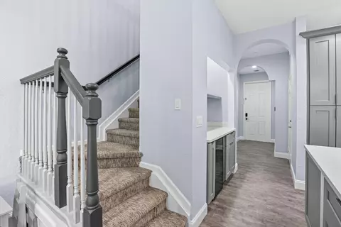 Entry Way - 5430 SE Moseley Dr, Stuart, FL 34997 photo 2 of 4