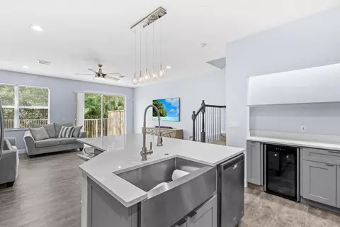 Kitchen - 5430 SE Moseley Dr, Stuart, FL 34997 photo 5 of 7