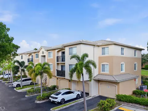 900 Crestwood Ct S #920, Royal Palm Beach, FL 33411