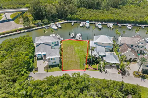 2915 E Marsh Island Dr, Vero Beach, FL 32963