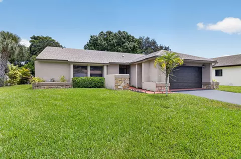 18102 104th Ter S, Boca Raton, FL 33498