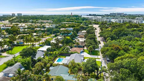 View/Area - 109 E Riverside Dr, Jupiter, FL 33469 photo 1 of 10