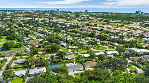 View/Area - 109 E Riverside Dr, Jupiter, FL 33469 photo 9 of 10