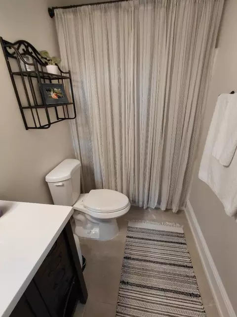 Bath - 2634 SE 30th St, Okeechobee, FL 34974 photo 1 of 3