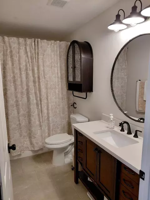 Bath - 2634 SE 30th St, Okeechobee, FL 34974 photo 3 of 3