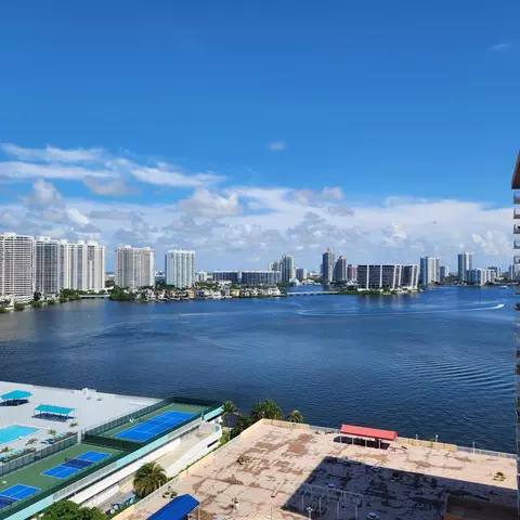 250 174th St, Sunny Isles Beach, FL 33160