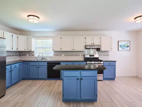 Kitchen - 296 SE Wentworth Dr, Stuart, FL 34996 photo 6 of 6