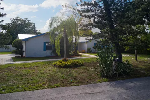 Exterior - 296 SE Wentworth Dr, Stuart, FL 34996 photo 11 of 11