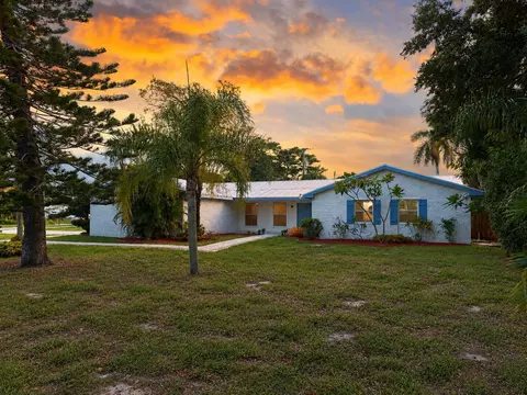 Exterior - 296 SE Wentworth Dr, Stuart, FL 34996 photo 1 of 11