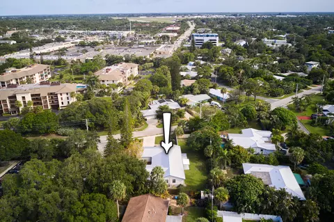 View/Area - 296 SE Wentworth Dr, Stuart, FL 34996 photo 4 of 8
