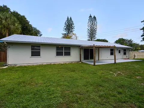 Exterior - 296 SE Wentworth Dr, Stuart, FL 34996 photo 2 of 11