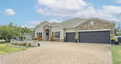 6920 NW Jorgensen Rd, Port Saint Lucie, FL 34983