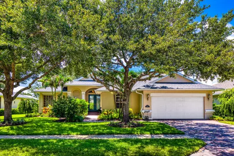 4220 Abington Woods Cir, Vero Beach, FL 32967