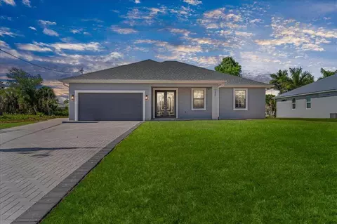7427 Sea Mist Dr, Port Charlotte, FL 33981