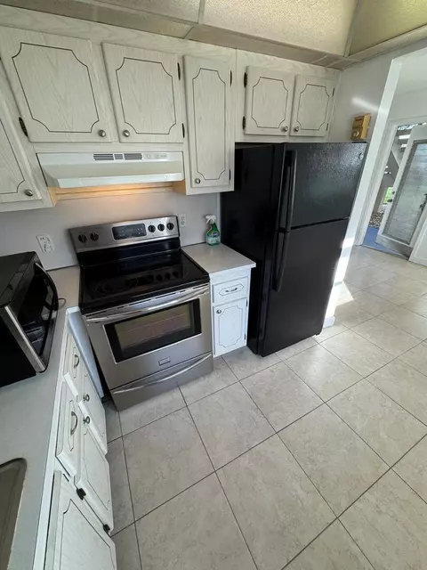 Kitchen - 201 Brittany E, Delray Beach, FL 33446 photo 1 of 1
