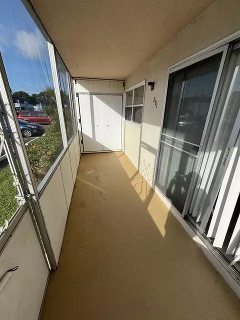 Exterior - 201 Brittany E, Delray Beach, FL 33446 photo 2 of 5