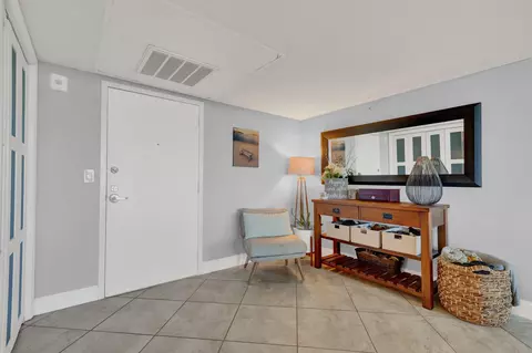 859 Jeffery St #7050, Boca Raton, FL 33487