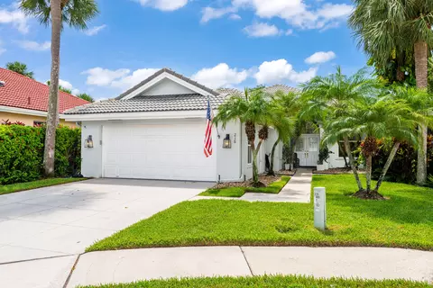 Exterior - 218 Hampton Ct, Jupiter, FL 33458 photo 1 of 6