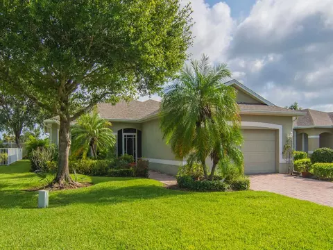 3153 Ashford Sq, Vero Beach, FL 32966
