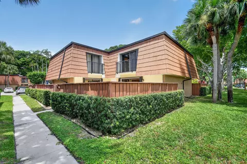 503 Buttonwood Ln, Boynton Beach, FL 33436