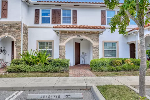 5325 Ashley River Rd, West Palm Beach, FL 33417