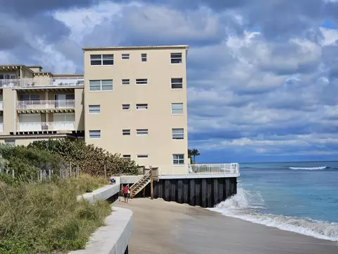 4500 S Ocean Blvd #309, South Palm Beach, FL 33480