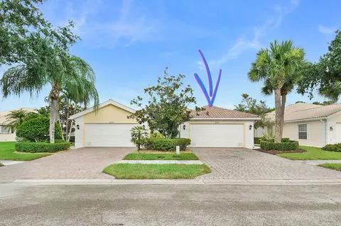 8557 SE Retreat Dr, Hobe Sound, FL 33455