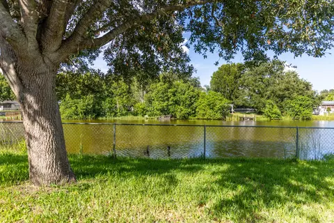 Exterior - 1221 Chobee St, Okeechobee, FL 34974 photo 10 of 11