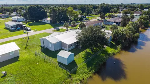 View/Area - 1221 Chobee St, Okeechobee, FL 34974 photo 5 of 7