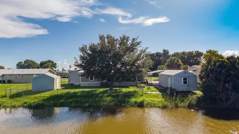 View/Area - 1221 Chobee St, Okeechobee, FL 34974 photo 6 of 7