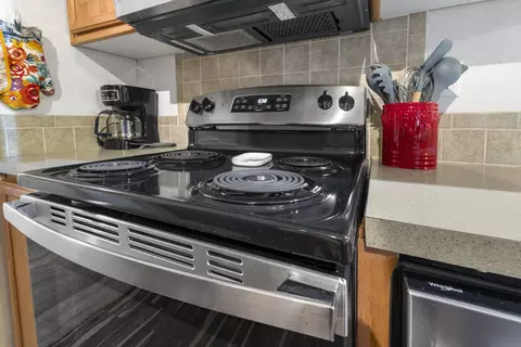 Kitchen - 1221 Chobee St, Okeechobee, FL 34974 photo 3 of 5
