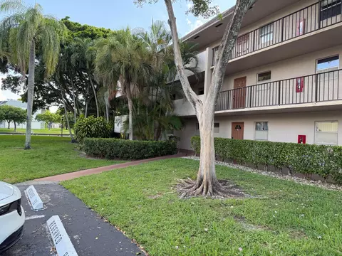 8301 Sands Point Blvd #S103, Tamarac, FL 33321