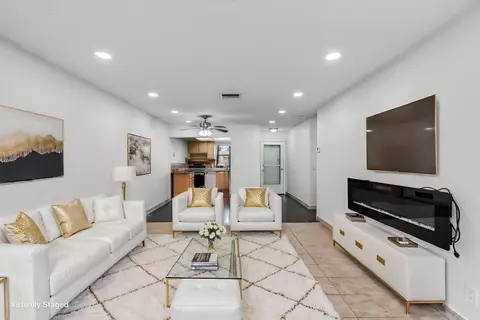 2522 Emory Dr E #I, West Palm Beach, FL 33415