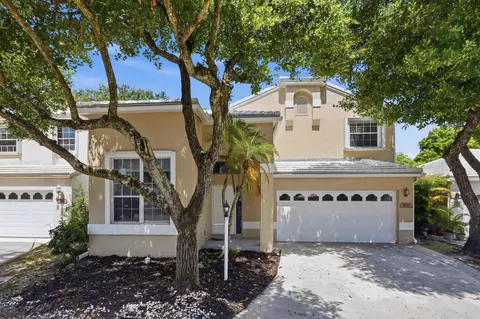 9516 NW 8th Cir, Plantation, FL 33324