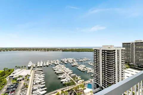 123 Lakeshore Dr #PH45, North Palm Beach, FL 33408
