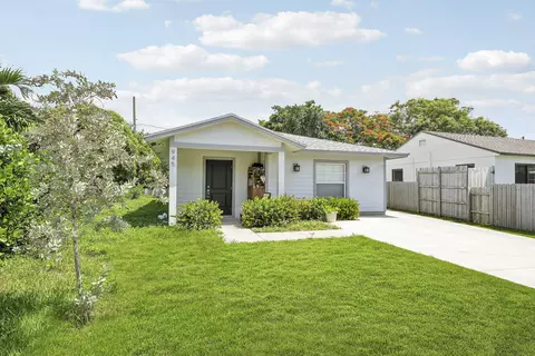 945 32nd St, West Palm Beach, FL 33407