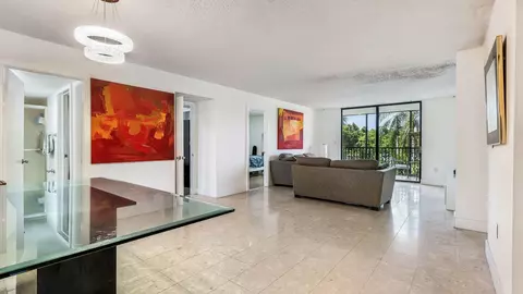 900 NE 195th St #217, Miami, FL 33179