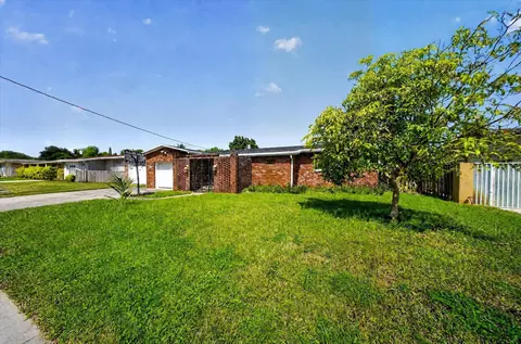 Exterior - 2251 SW 67th Way NE, Miramar, FL 33023 photo 2 of 7