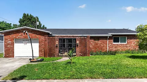 Exterior - 2251 SW 67th Way NE, Miramar, FL 33023 photo 7 of 7