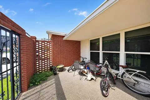 Exterior - 2251 SW 67th Way NE, Miramar, FL 33023 photo 3 of 7