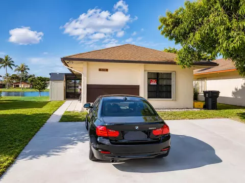 5318 Garden Hills Cir, West Palm Beach, FL 33415