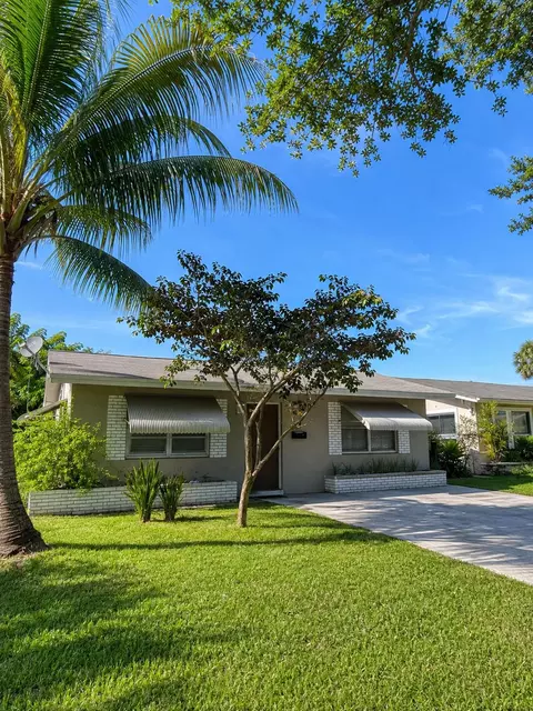 2603 NW 54th St, Tamarac, FL 33309