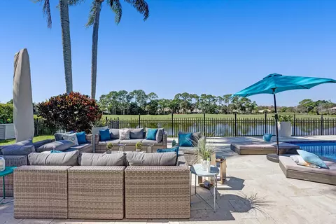 21 Marlwood Ln, Palm Beach Gardens, FL 33418