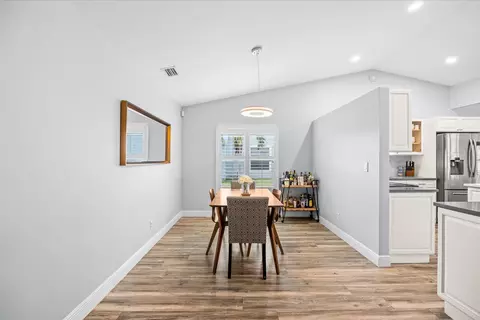 Dining - 200 Park Pl, Jupiter, FL 33458 photo 1 of 2