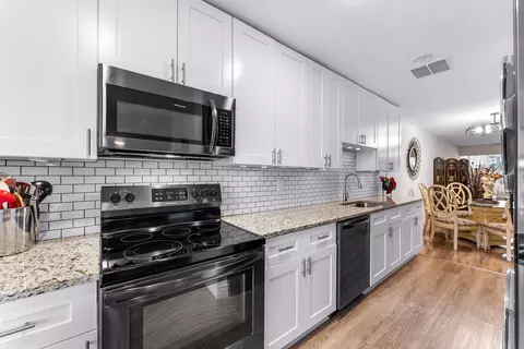1241 NW 18th Ave #102, Delray Beach, FL 33445