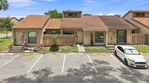 2016 SW 82nd Ave, Davie, FL 33324